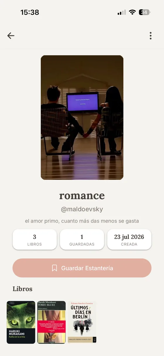 Estantería temática de romance creada por otro lector, con opción de guardarla